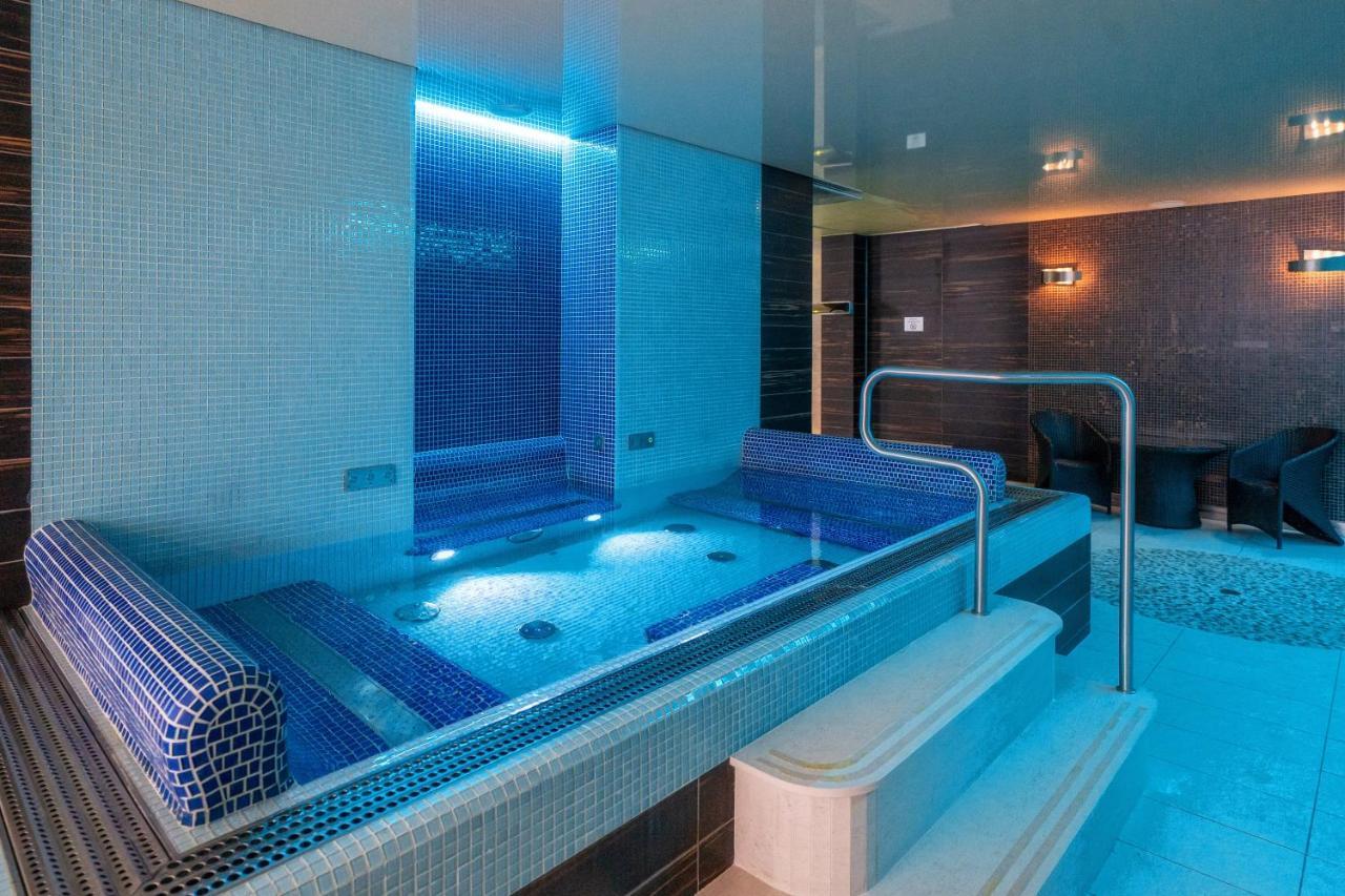 Hotel & Spa Czarny Gron Rzyki Exteriér fotografie