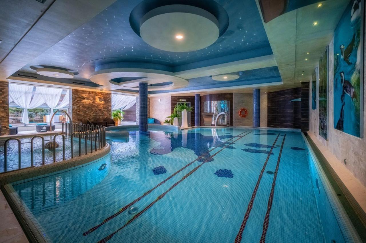 Hotel & Spa Czarny Gron Rzyki Exteriér fotografie