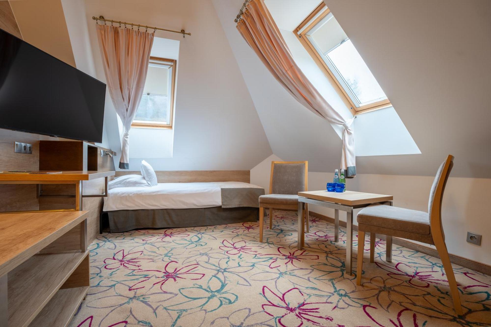 Hotel & Spa Czarny Gron Rzyki Exteriér fotografie