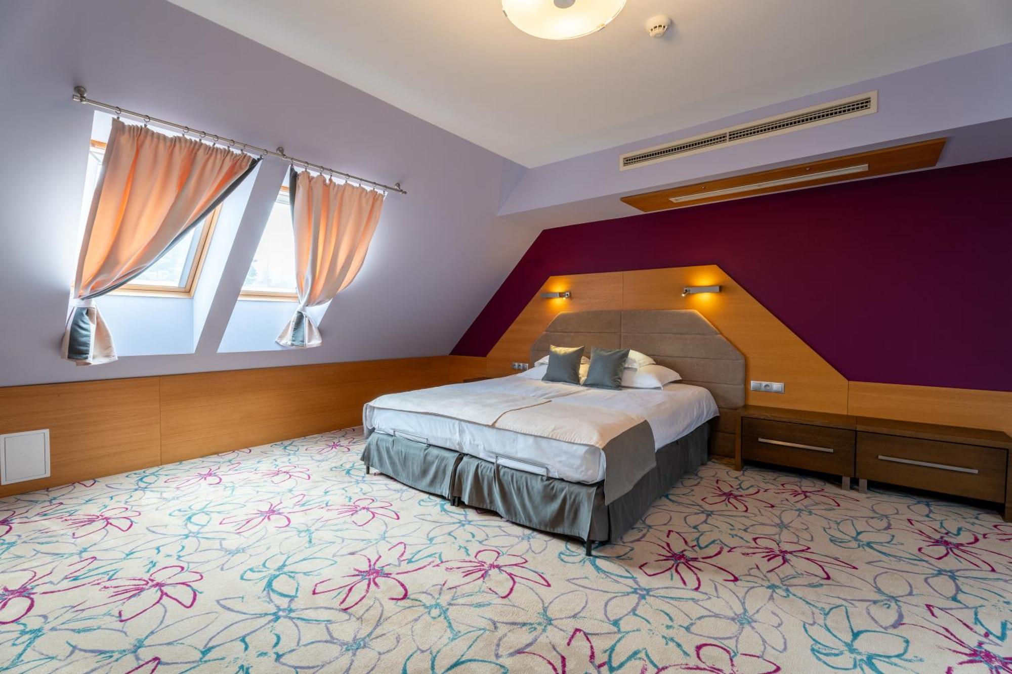 Hotel & Spa Czarny Gron Rzyki Exteriér fotografie