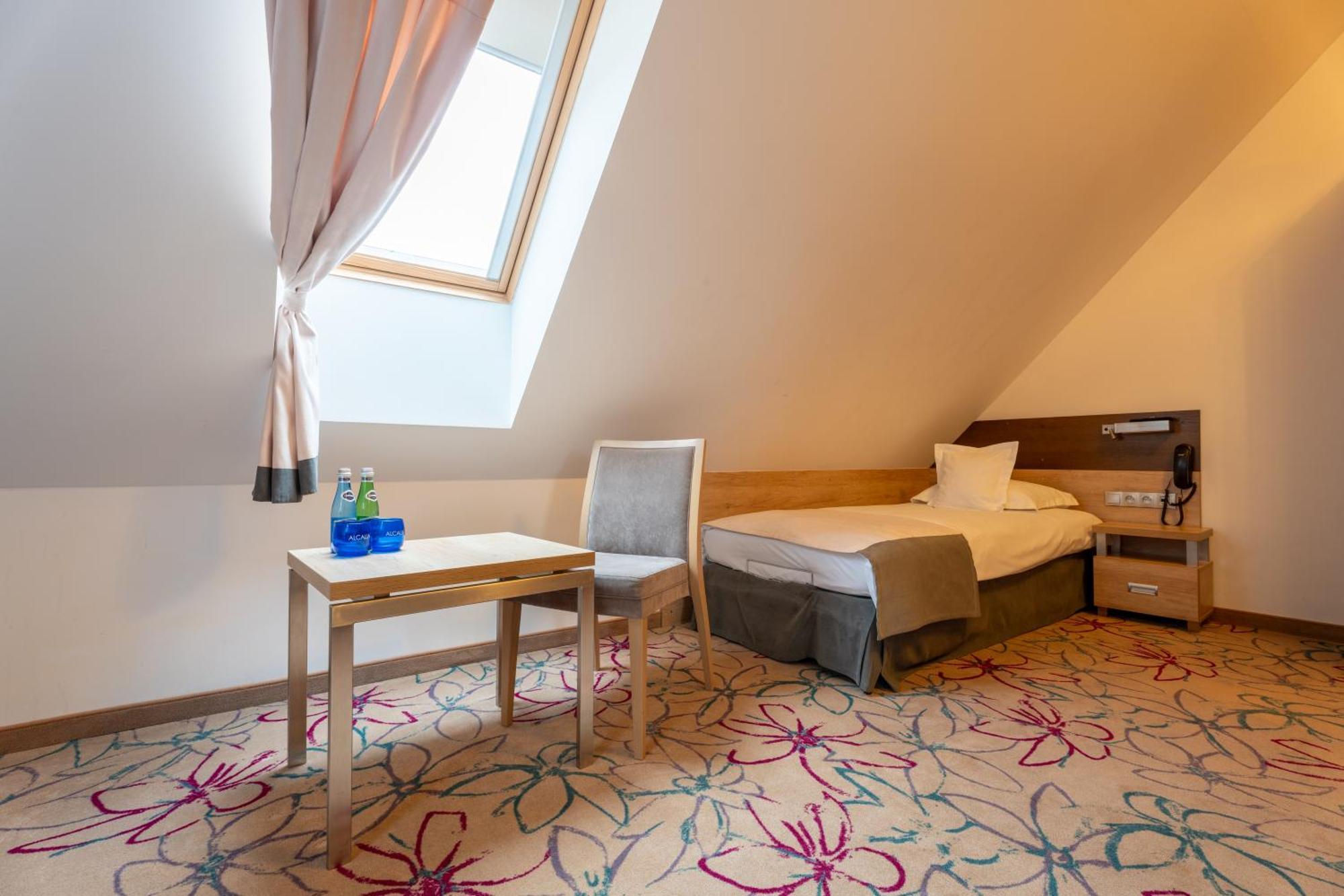 Hotel & Spa Czarny Gron Rzyki Pokoj fotografie