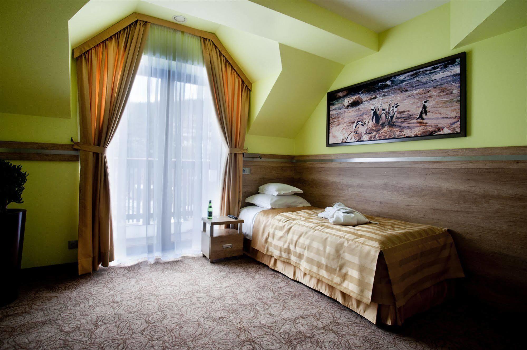 Hotel & Spa Czarny Gron Rzyki Exteriér fotografie