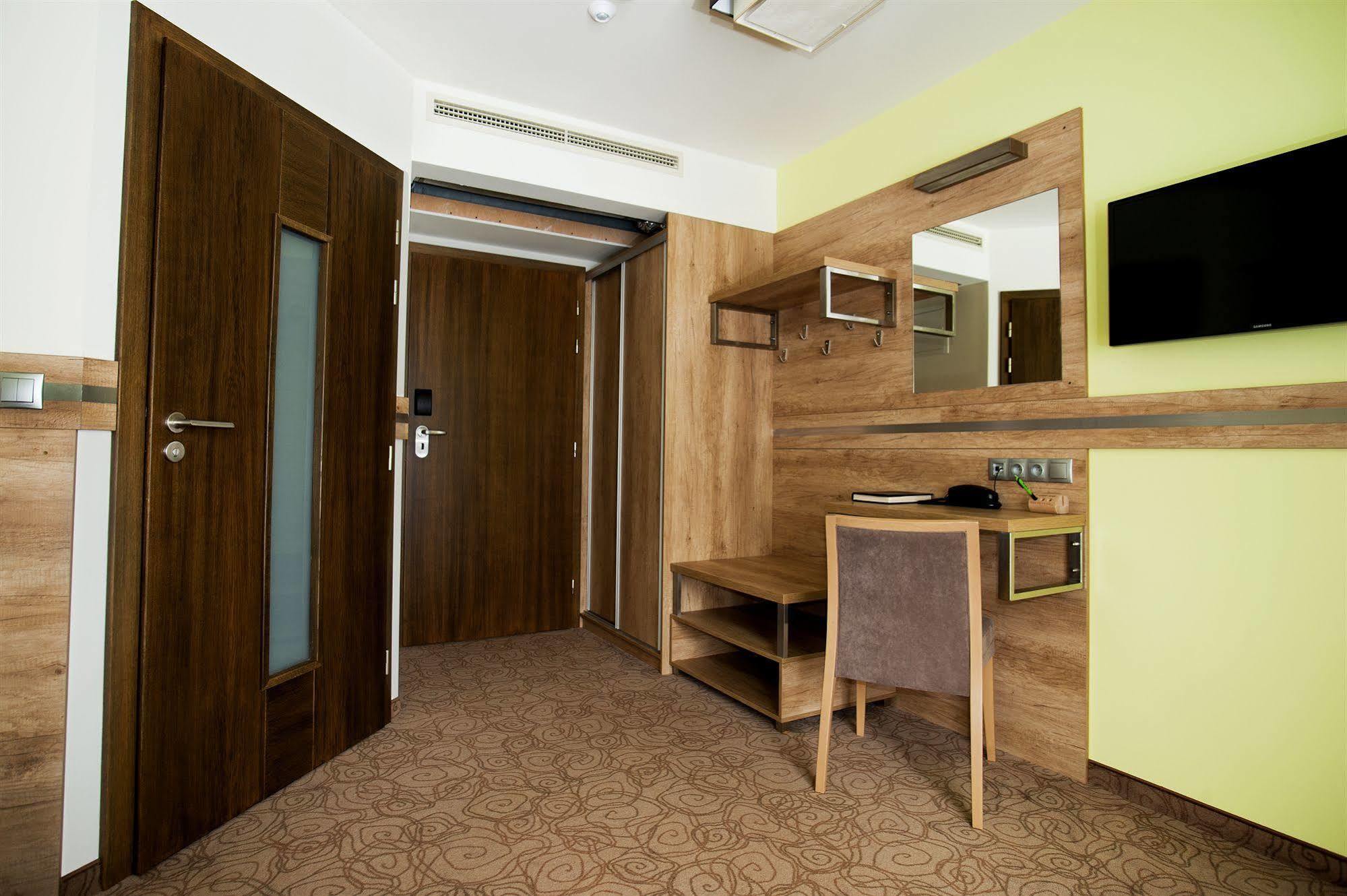Hotel & Spa Czarny Gron Rzyki Exteriér fotografie
